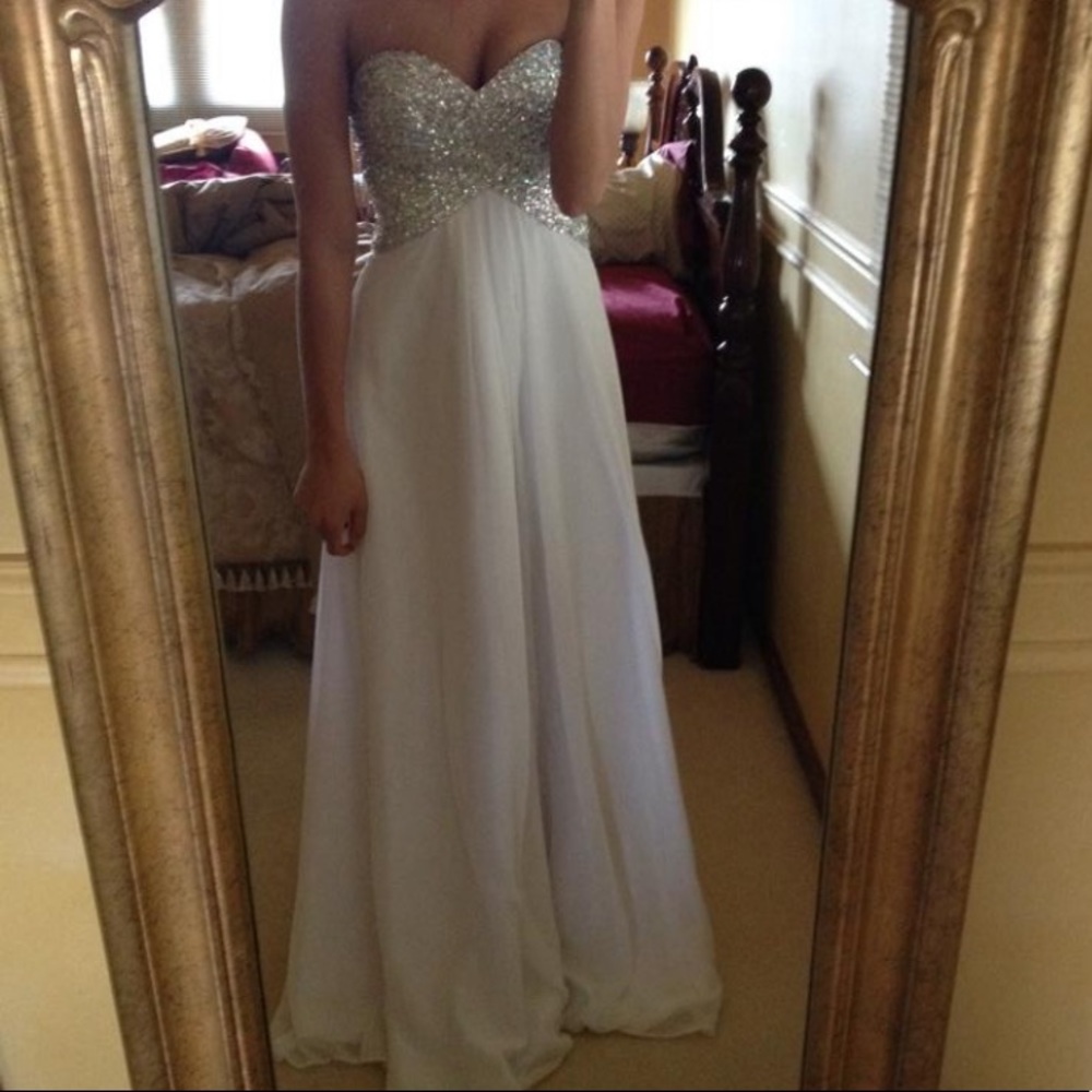 Prom/homecoming dress
